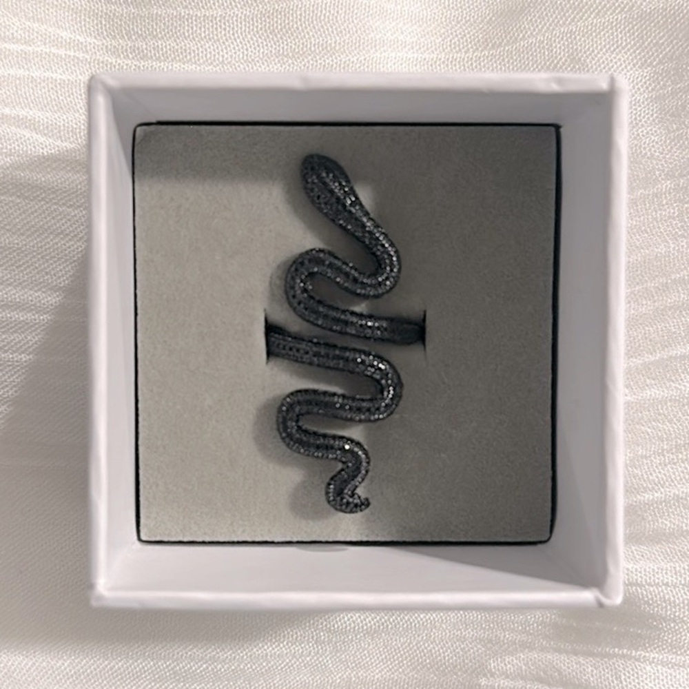 Taylor Swift Reputation Snake Ring.
